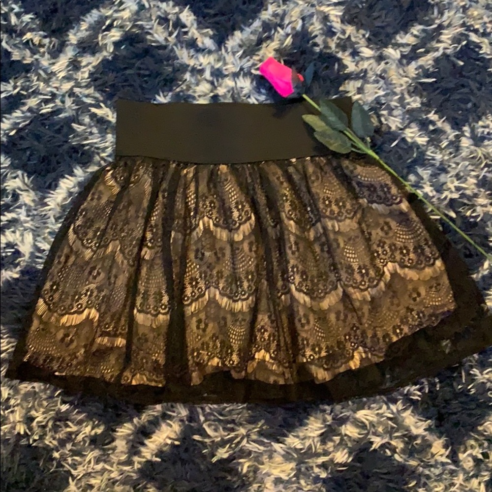 !SOLD! | Black Lace Mini-Skirt